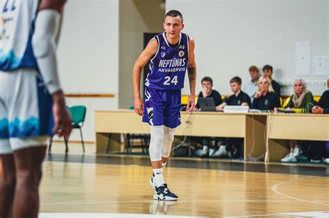 Krepšininko Evaldo Šaulio žaidimas aikštelėje