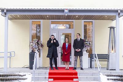 Nuotrauka iš senelių namų atidarymo ceremonijos