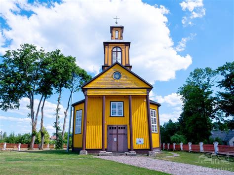 Šventežerio bažnyčios šventorius ir varpinė