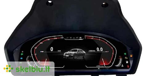 BMW X6M elektromobilio multimedijos skydelis ir LED šviesos