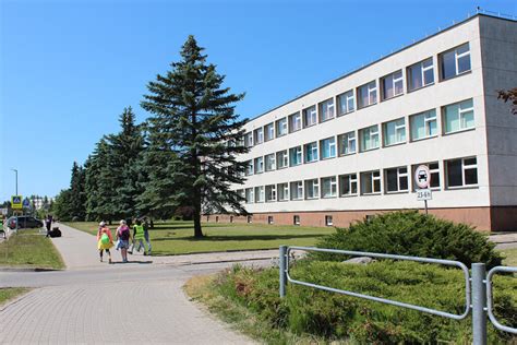 Senos mokyklos nuotrauka