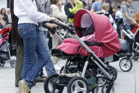 Motinystės pašalpos Anglijoje