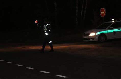 Vaizdas, iliustruojantis atšvaito veikimo principą tamsoje