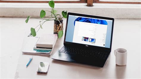 Kompiuterio ekranas su elektroninio dokumento forma