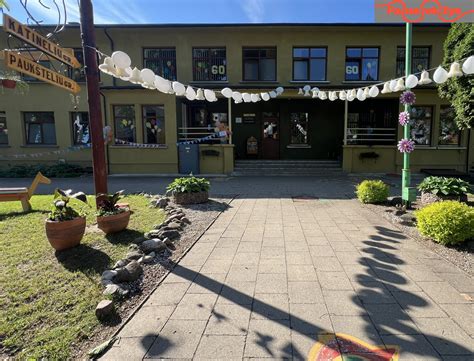 Mažeikių lopšelis-darželis Gintarėlis pastatas ir aplinka