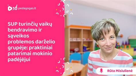 vaikai darželio grupėje žaidžia ir bendrauja