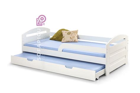 vaikiška lova su ištraukiama dalimi
