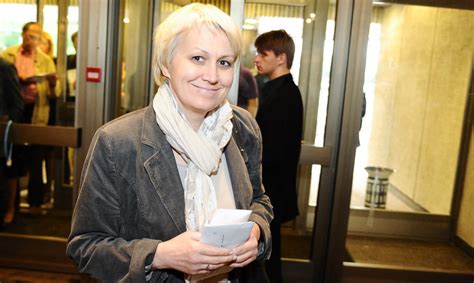 Neringa Čereškevičienė darželio aplinkoje