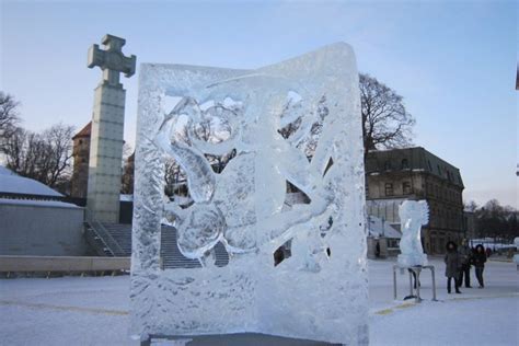 Ledo skulptūrų paroda darželyje