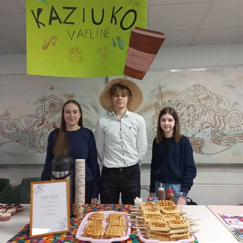 Mokiniai Kaziuko mugėje