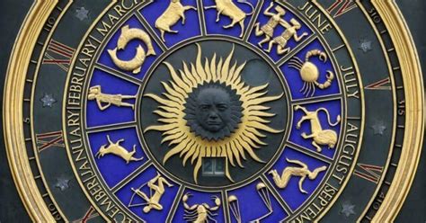 Zodiako ženklų ratas su Gyvatnešiu