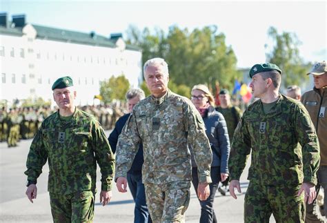 JAV Prezidentas kaip ginkluotųjų pajėgų vadas