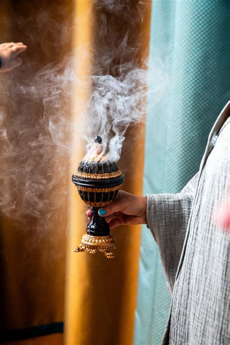 Inanos nusileidimo į požemį scena - septyni vartai