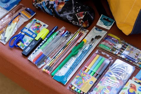 Pirmokų kuprinės ir mokyklos reikmenys