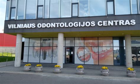moderni odontologijos klinika ir protezavimo įranga