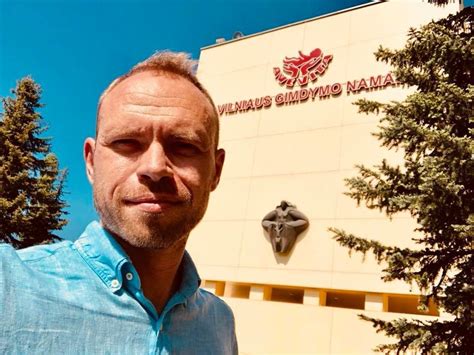 Tomas Langvinis su žmona Erika ir vaikais