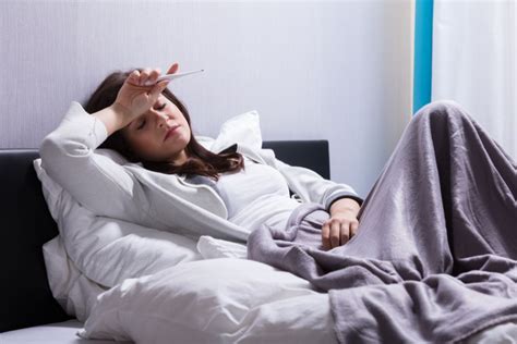 Infografika apie dažniausias tėvų klaidas gydant karščiavimą