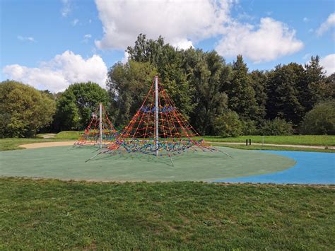 Pašešupio parkas su vandens pramogomis ir žaidimų aikštelėmis