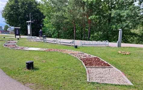 Refleksoterapinis takas Šunskuose su skirtingais paviršiais