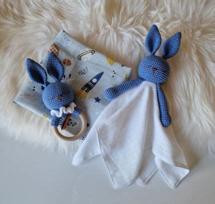 tradicinės dovanos kūdikiui skirtingose šalyse