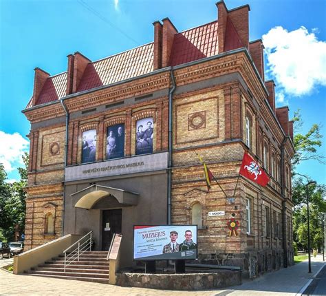 Šeimos lankymas muziejuje su vaikais