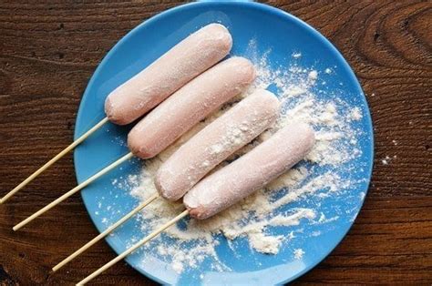 Dešrelės traškioje plutelėje ant iešmelių