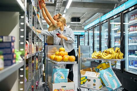 Klientų aptarnavimas ir greitas prekių pristatymas