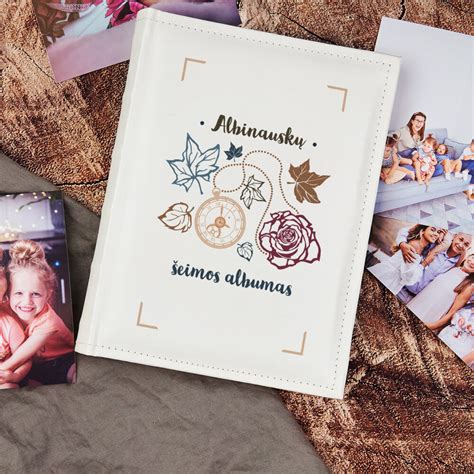 Šeimos nuotraukų albumas ir seni dokumentai