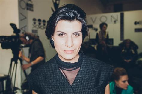 Renata Mikailionytė puoselėjanti želdynus