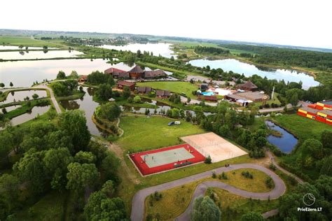 sporto aikštynai ir pramogos stovyklos teritorijoje