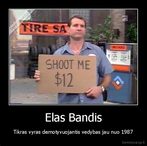Elas Bandis batų parduotuvėje