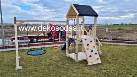 Vaikų detektyvinio žaidimo scena