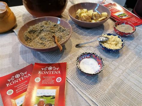 Procesas: kastinio sukimas mediniu šaukštu