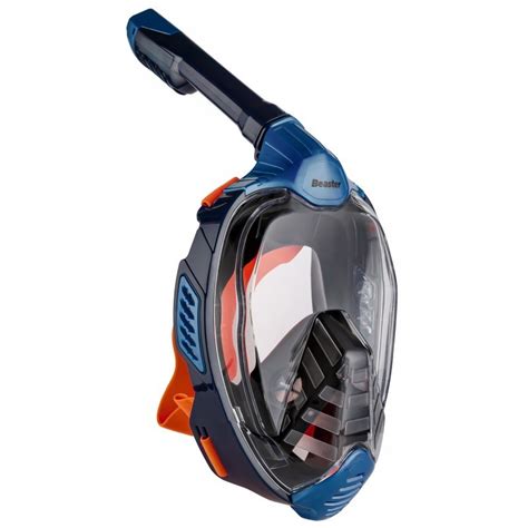 vaikas su nardymo kauke tyrinėjantis povandeninį pasaulį