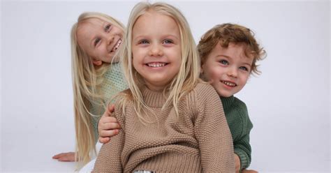 vaikiškų megztinių kolekcija rudenį