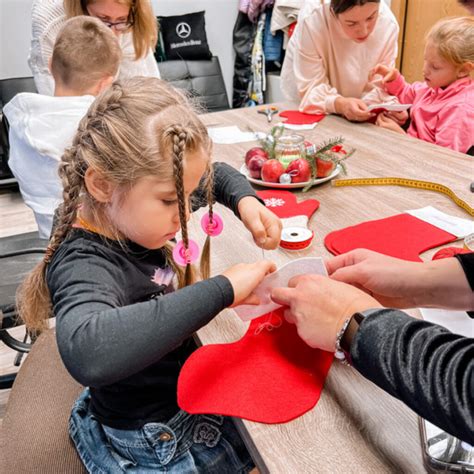 Edukacinės dovanos vaikams ant šventinio stalo