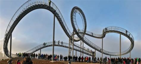 Vaizdas iš atrakciono „Amerikietiški kalneliai“