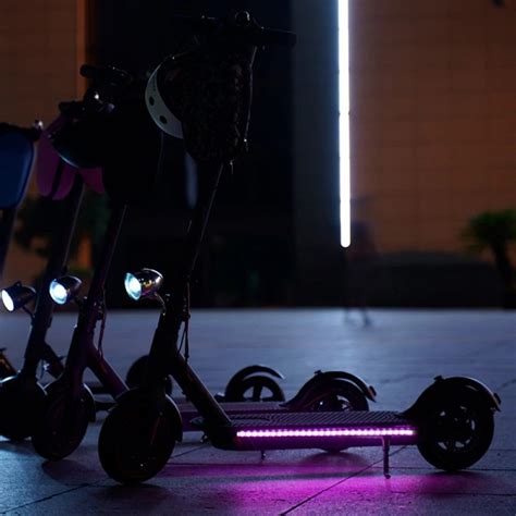 Paspirtuko ratai su LED lemputėmis
