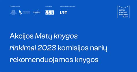 Ekspertų komisijos nariai diskutuojantys apie knygas