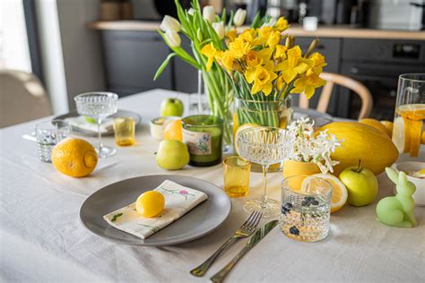 Velykų stalo dekoracijos, pagamintos vaikų