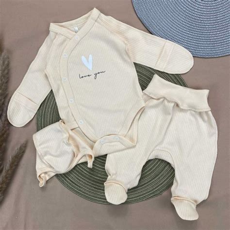 kūdikio kepurytė su išvirkščiomis siūlėmis