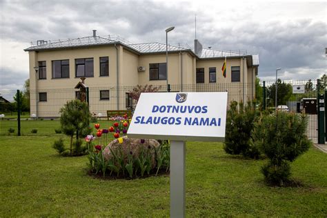 Dotnuvos slaugos namų pastatas