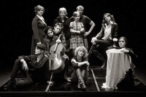 Teatro „Atviras ratas“ spektaklio akimirka