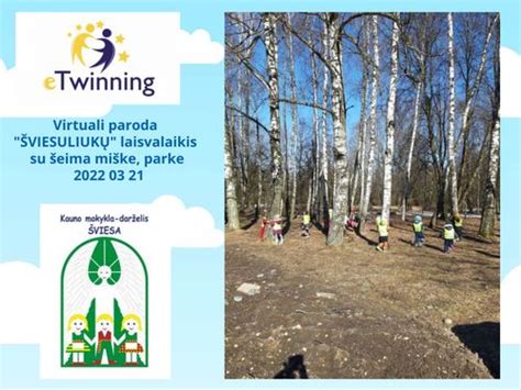 Šeima mėgaujasi laisvalaikiu Jeruzalės parke