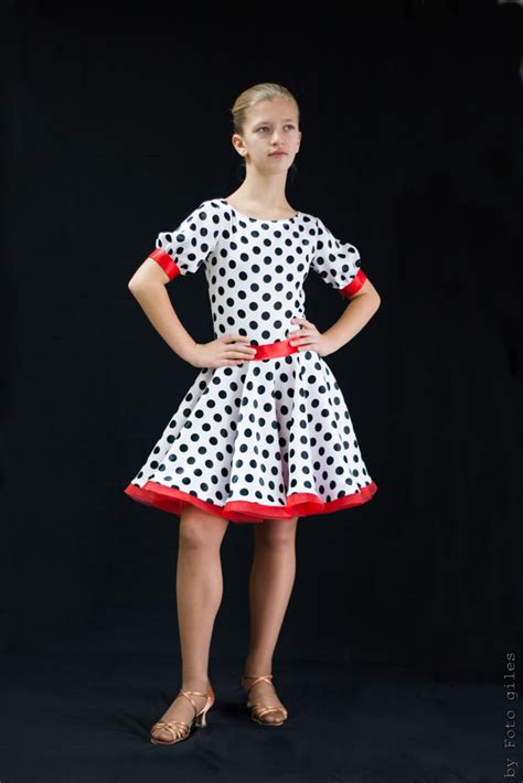 Vaikiskos sukneles skirtingoms progoms