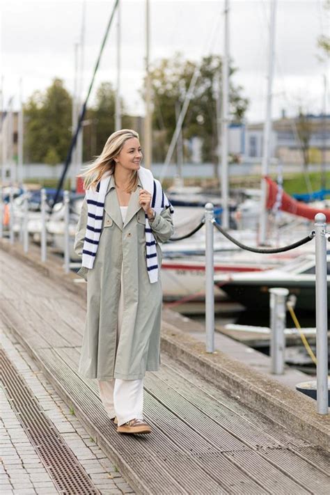 Moteris ilsisi ramioje aplinkoje