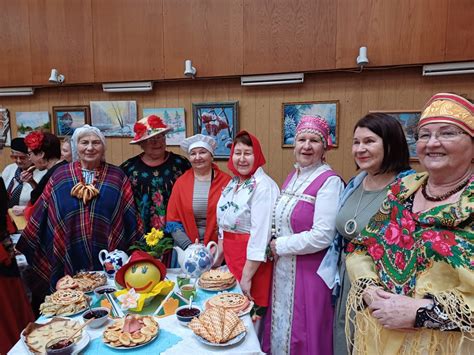 Vaikai ir senjorai ruošia maistą kartu