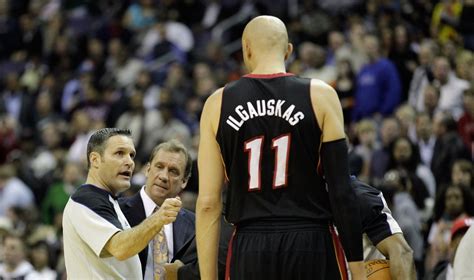 Žydrūnas Ilgauskas su Mike'u Gansey