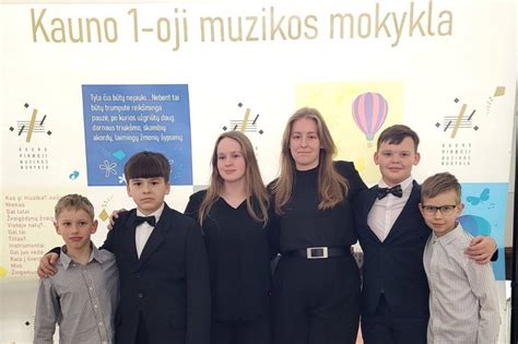 Vaikų džiazo ansamblio pasirodymas su Artūru Noviku