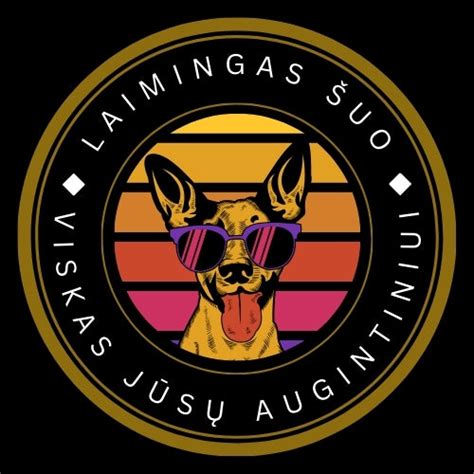 Laimingas šuo su mylinčiais šeimininkais